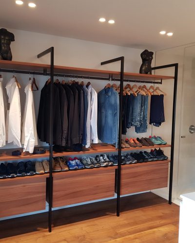 armaris a mida fabricats en fusteria pròpia