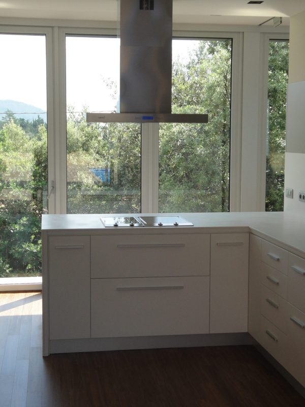 detalls de fusteria artesanal a mida